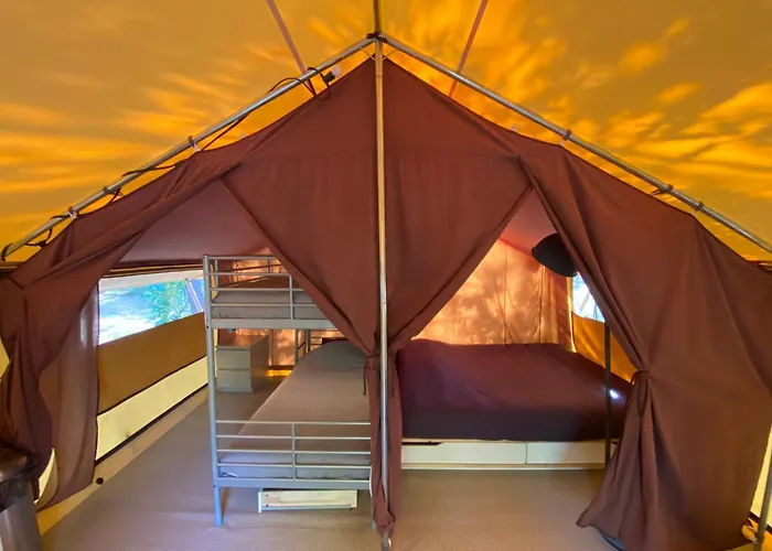 Camping La Kahute - Tente Lodge Au Coeur De La Foret