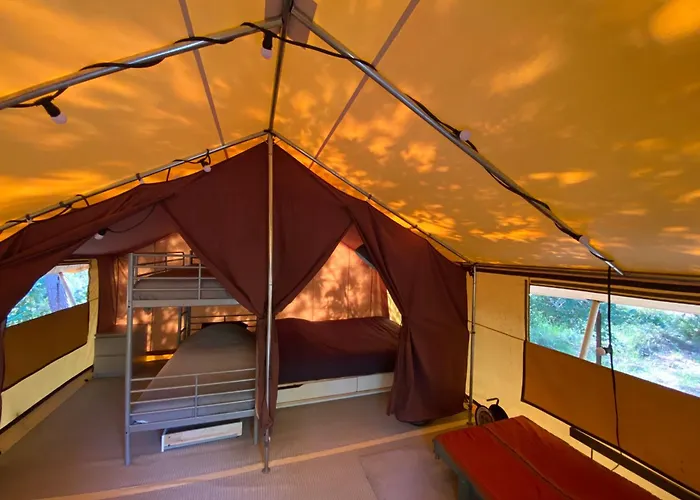 Camping La Kahute - Tente Lodge Au Coeur De La Foret