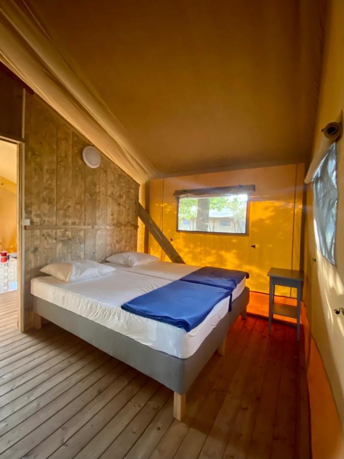 Luxury tent La Kahute - Tente Au Coeur De La Foret Carcans