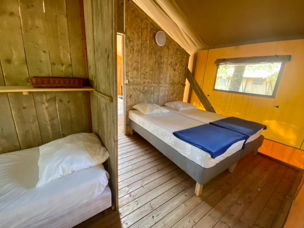 La Kahute - Tente Au Coeur De La Foret Luxury tent *