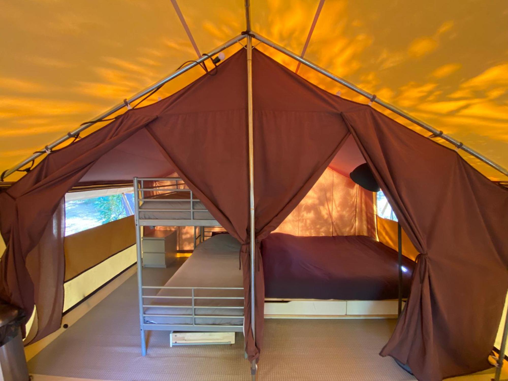 Luxury tent La Kahute - Tente Au Coeur De La Foret