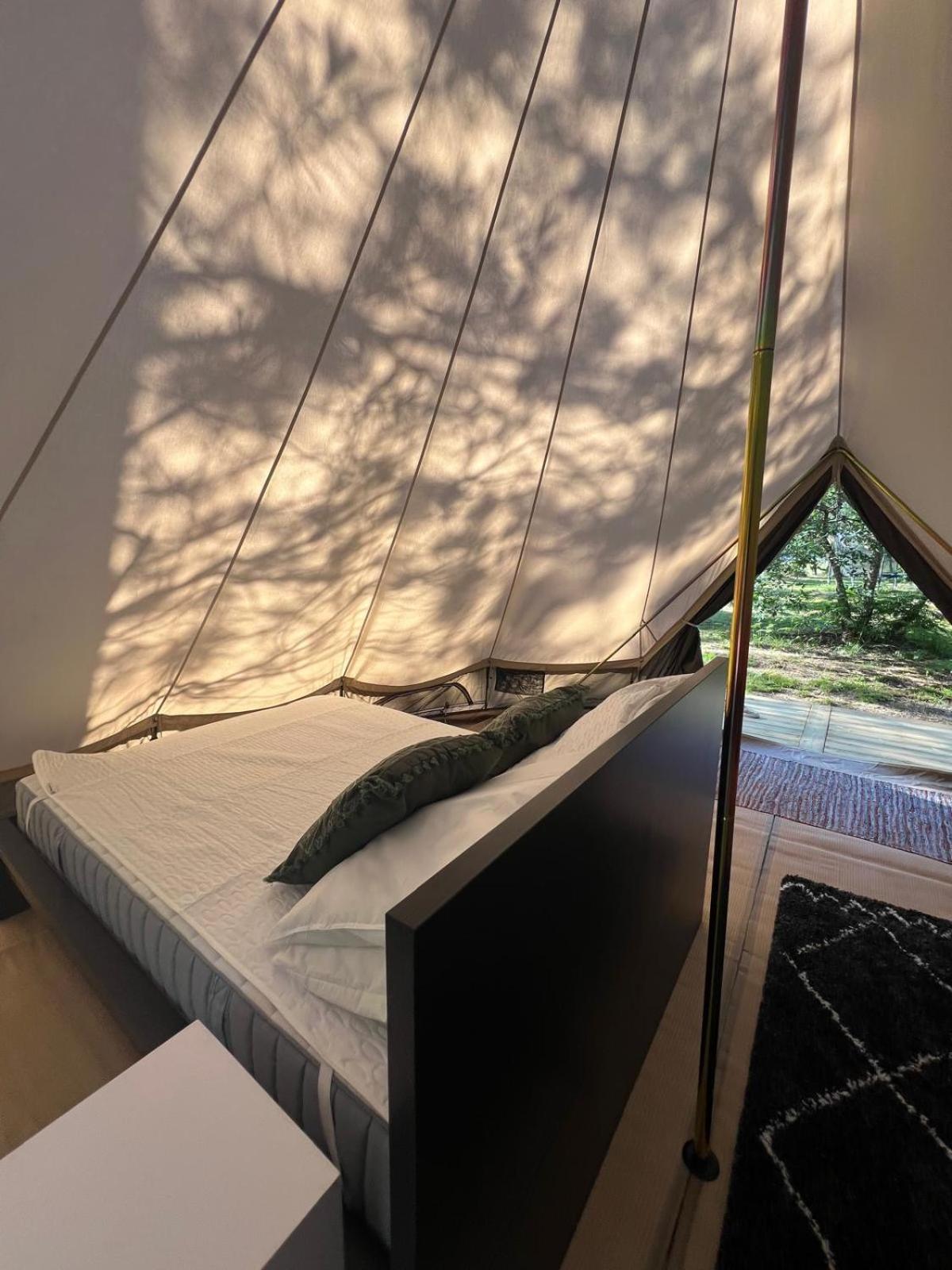 Luxury tent La Kahute - Tente Au Coeur De La Foret Carcans